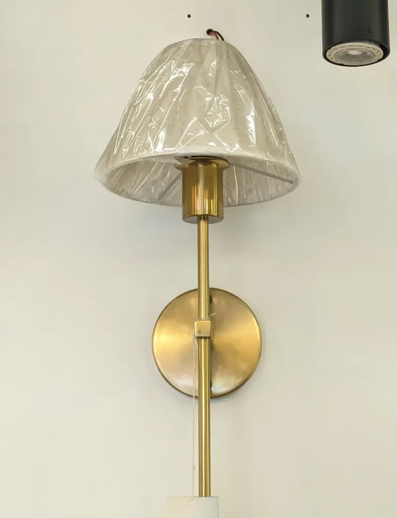 Candlos-wall-lamp-light-zone