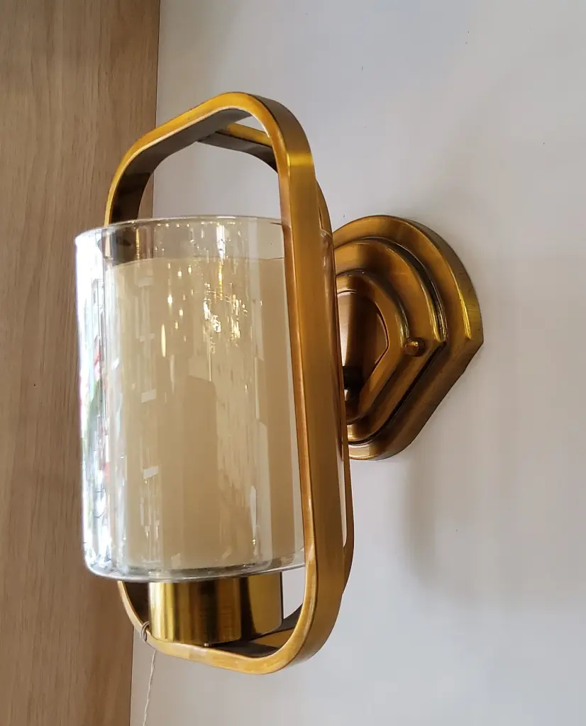gold-wall-light-metal-by-light-zone