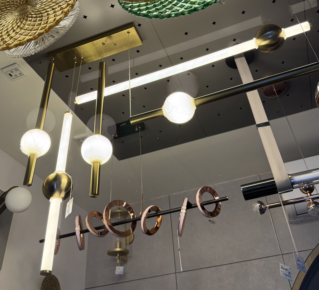 symmetric chandelier lz