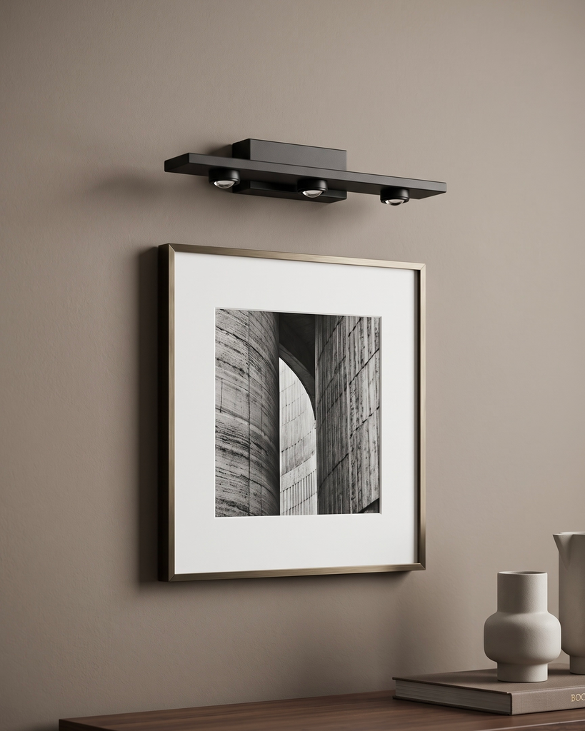 Linear Spot Picture Light